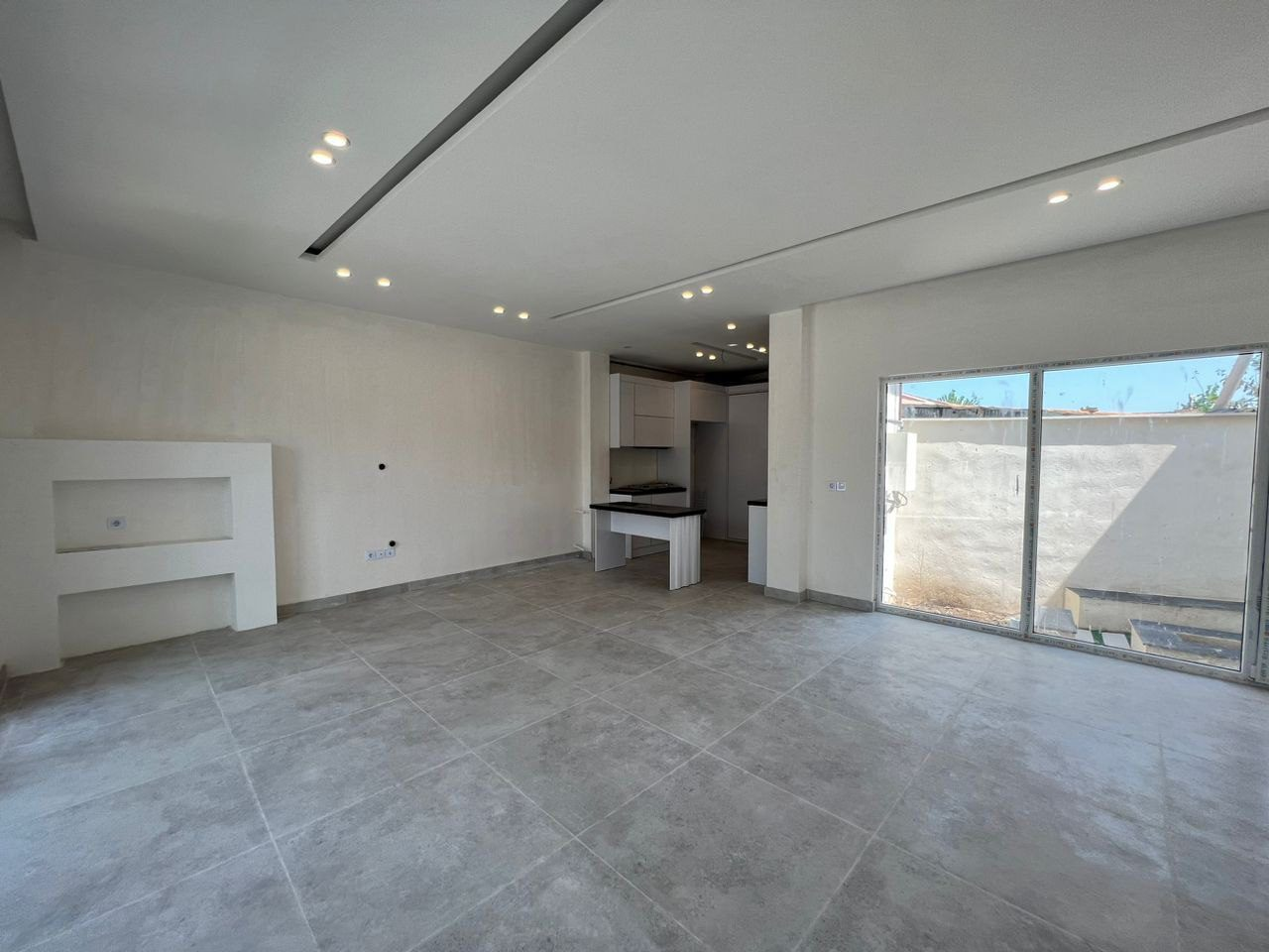 ویلا لوکس ساحلی با استخر در زیبا کنار،گیلان