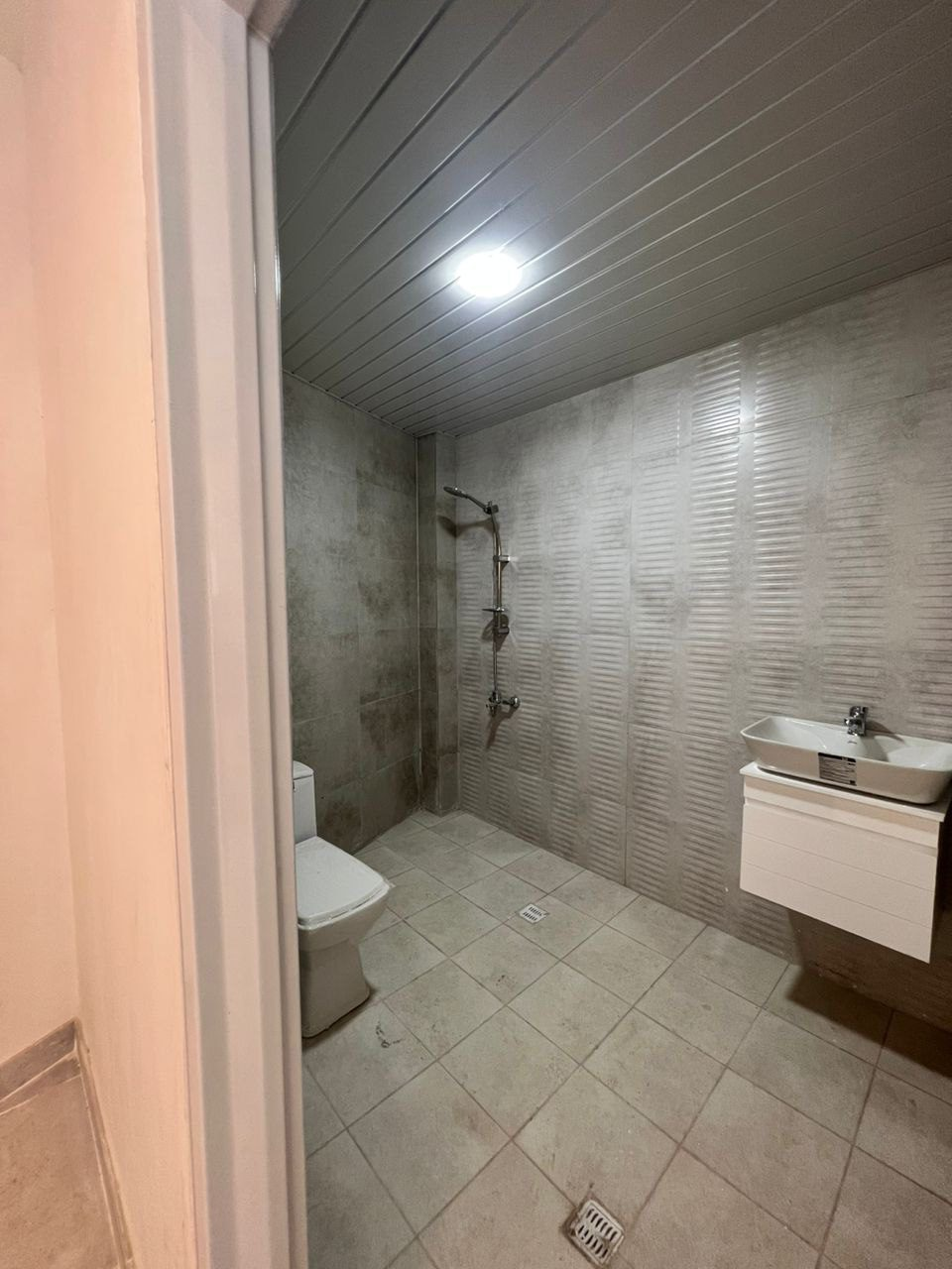 ویلا لوکس ساحلی با استخر در زیبا کنار،گیلان