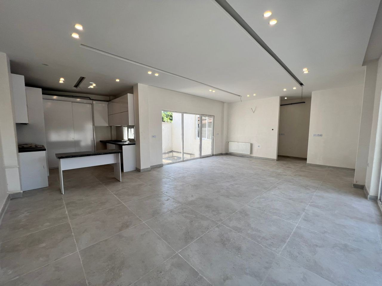 ویلا لوکس ساحلی با استخر در زیبا کنار،گیلان