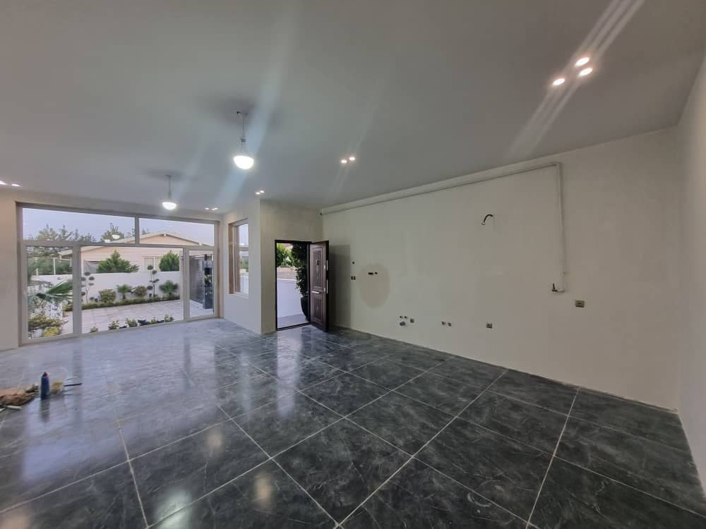 ویلا زیبا کنار با مشخصات عالی و قیمت مناسب