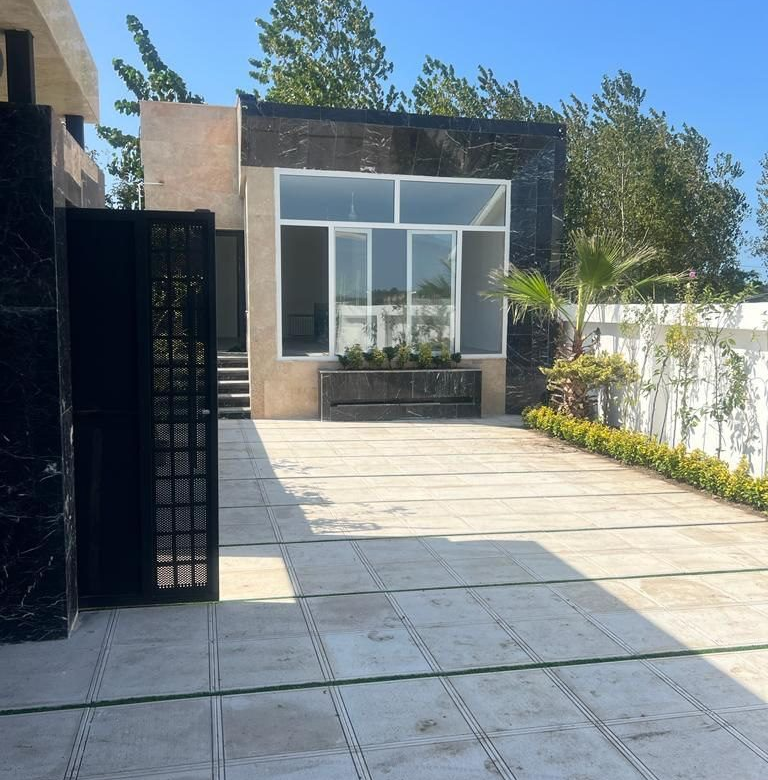 ویلا زیبا کنار با مشخصات عالی و قیمت مناسب