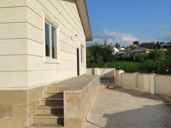 ویلا نوساز 100 متری با ویو جنگلی در سیاهکل