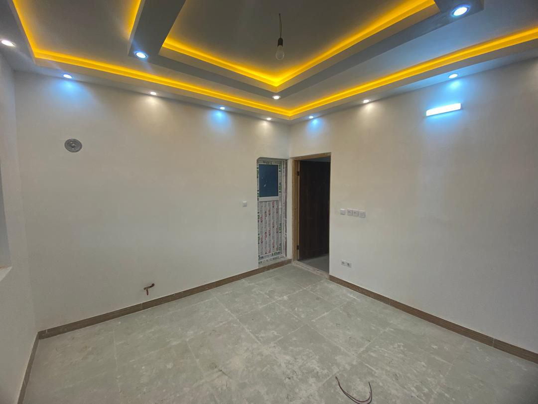 فروش ویلا دو خوابه در دیلمان | 300 متر زمین، 80 متر بنا، ساخت 1404، محصور با دید کوه و جنگل