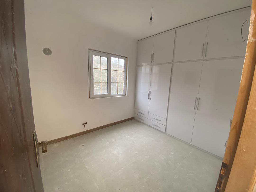 فروش ویلا دو خوابه در دیلمان | 300 متر زمین، 80 متر بنا، ساخت 1404، محصور با دید کوه و جنگل