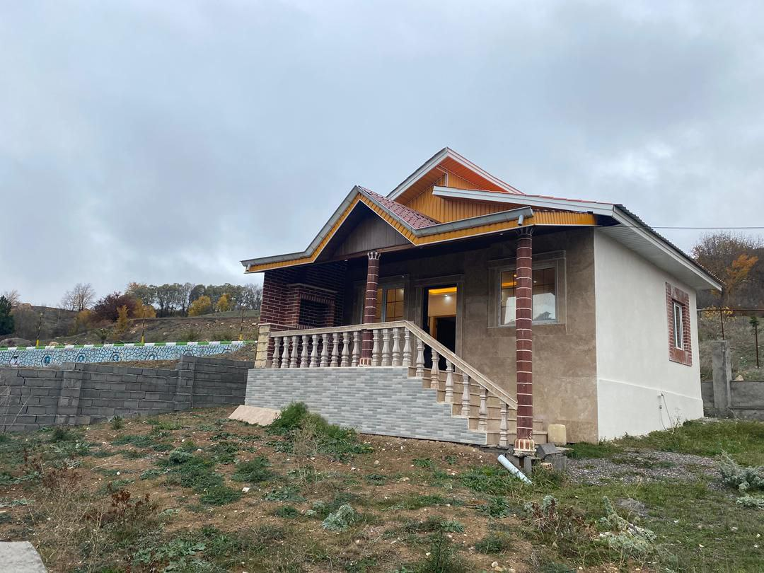 فروش ویلا دو خوابه در دیلمان | 300 متر زمین، 80 متر بنا، ساخت 1404، محصور با دید کوه و جنگل